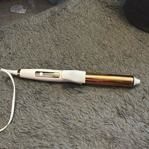Kristen ess 1.25 curling iron